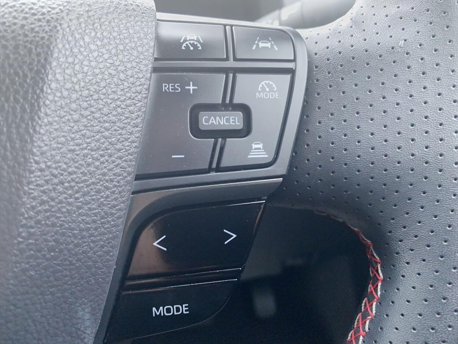 Used Toyota C-HR 2024 for sale - 77487681: Photo 24