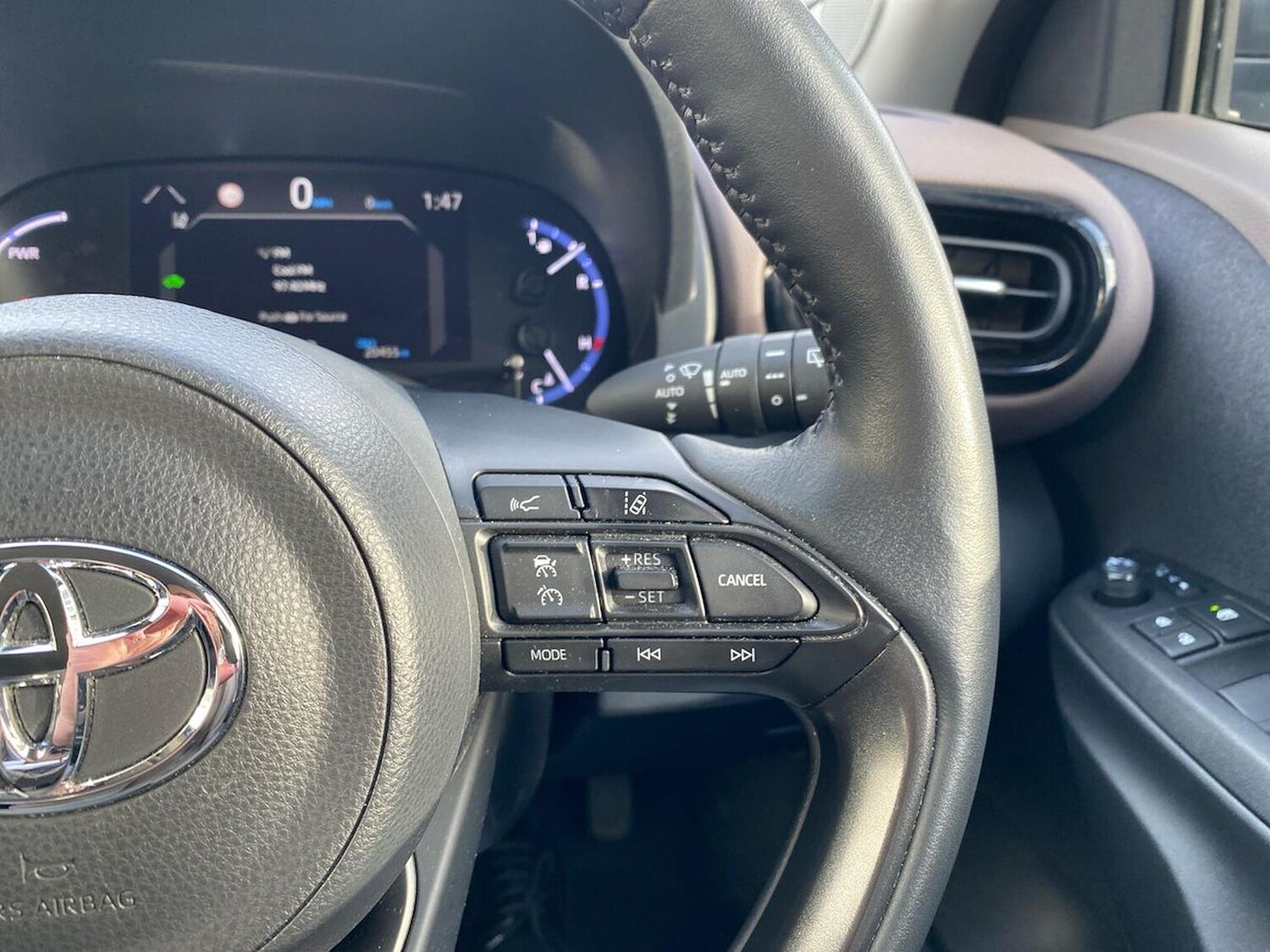 Used Toyota Yaris Cross 2023 for sale - 78106366: Photo 24