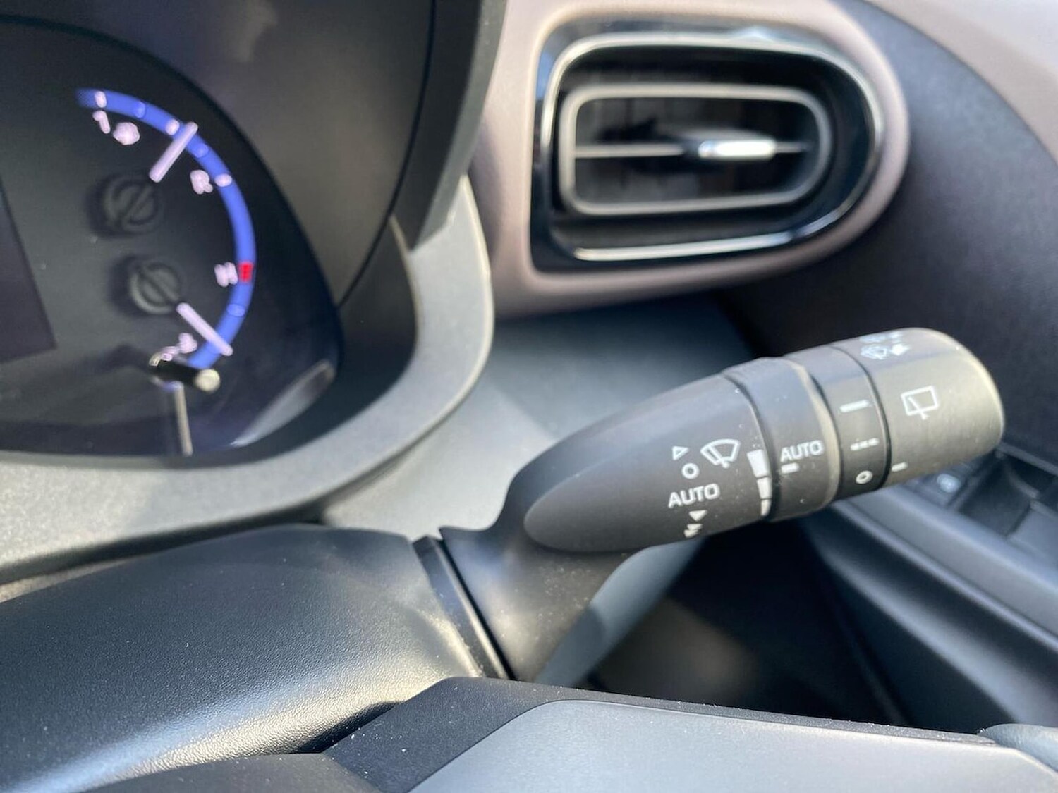 Used Toyota Yaris Cross 2023 for sale - 78106366: Photo 26