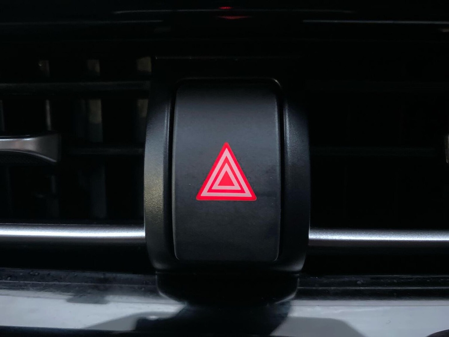 Used Toyota C-HR 2023 for sale - 76884999: Photo 22