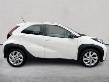Used Toyota Aygo X 2023 for sale - 76142885: Photo 3