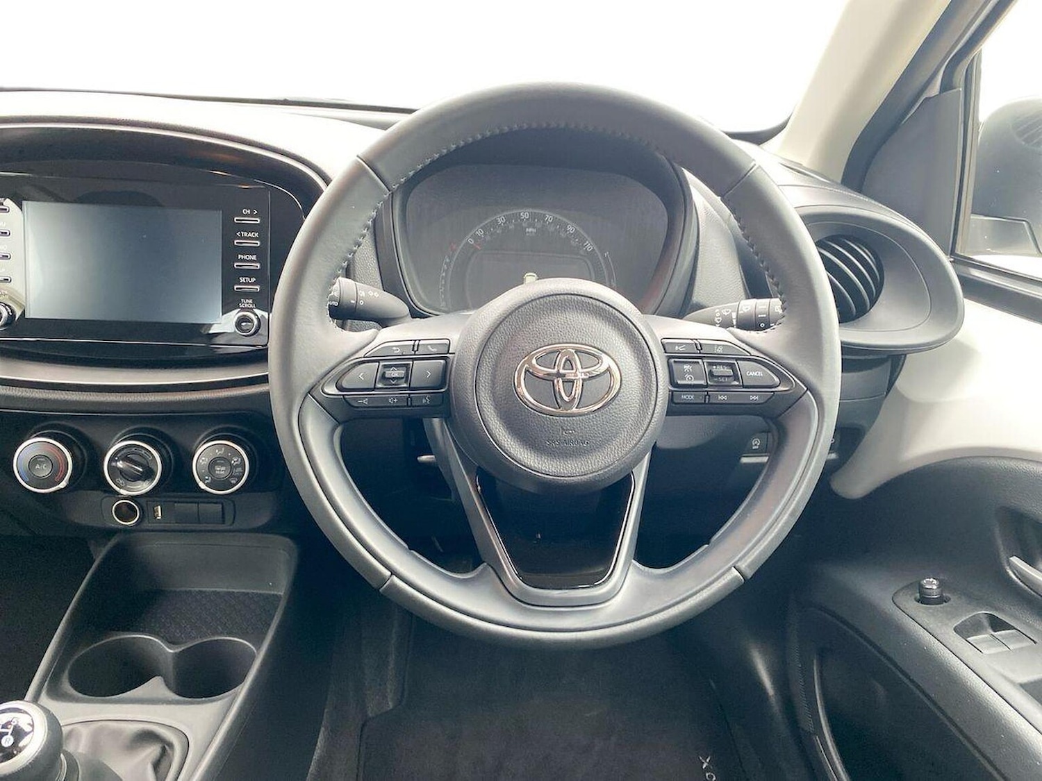Used Toyota Aygo X 2023 for sale - 76142885: Photo 9