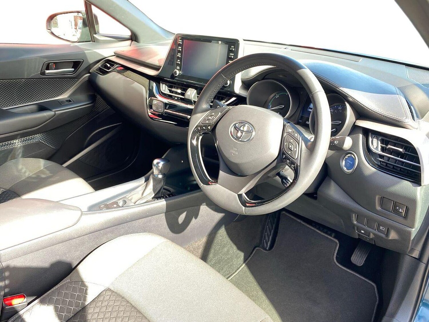 Used Toyota C-HR 2023 for sale - 78192911: Photo 17