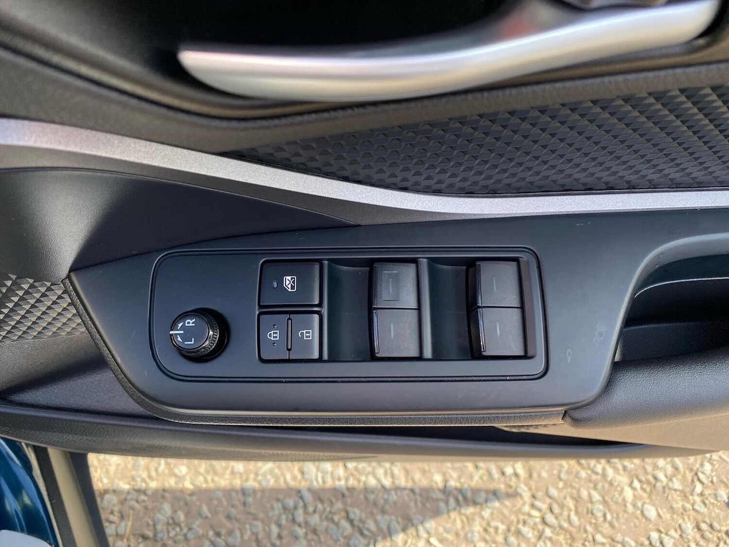 Used Toyota C-HR 2023 for sale - 78192911: Photo 23