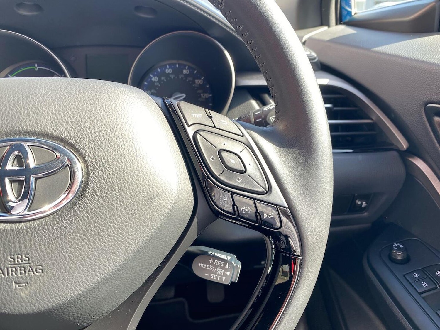 Used Toyota C-HR 2023 for sale - 78192911: Photo 26