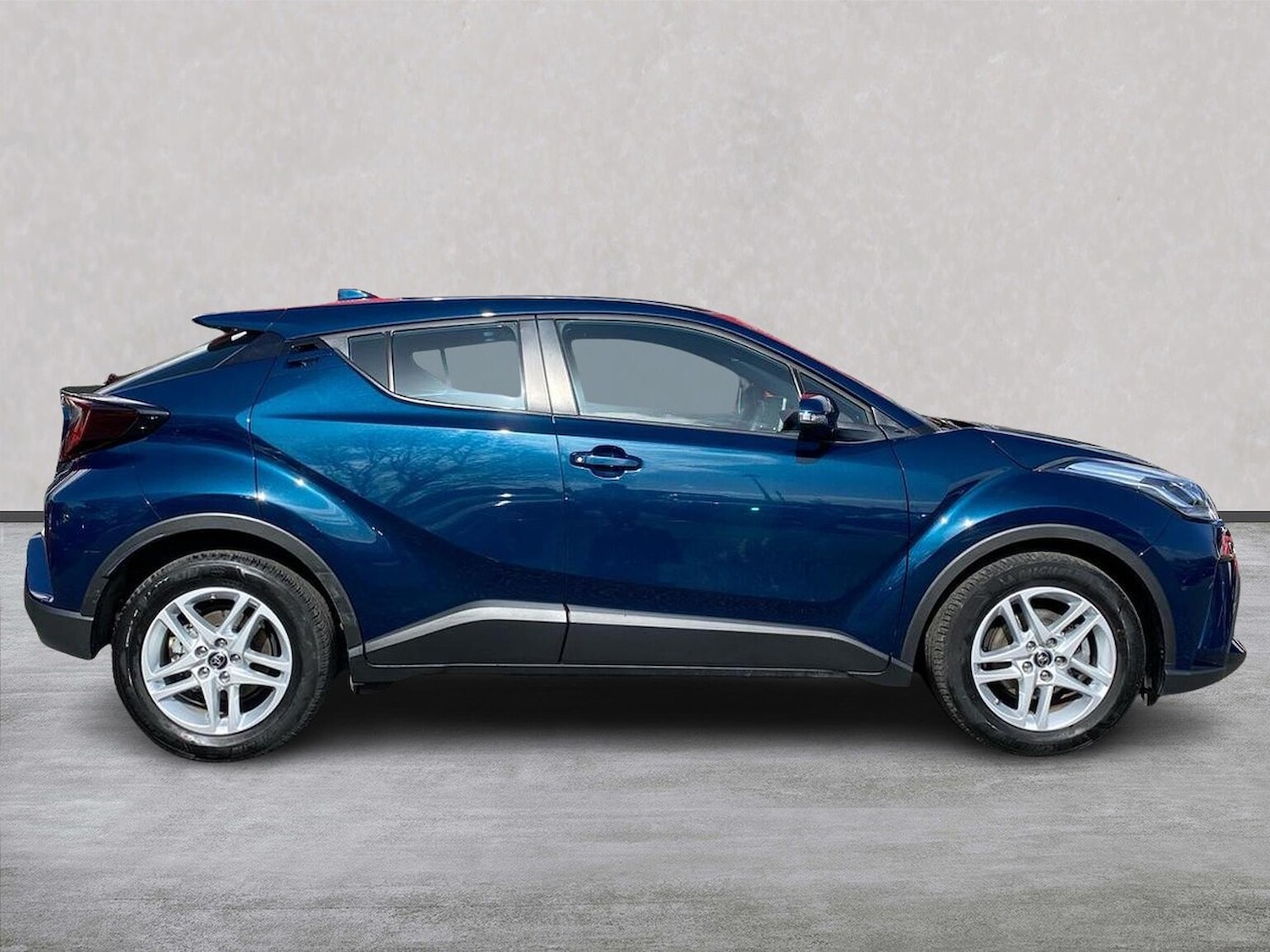 Used Toyota C-HR 2023 for sale - 78192911: Photo 5