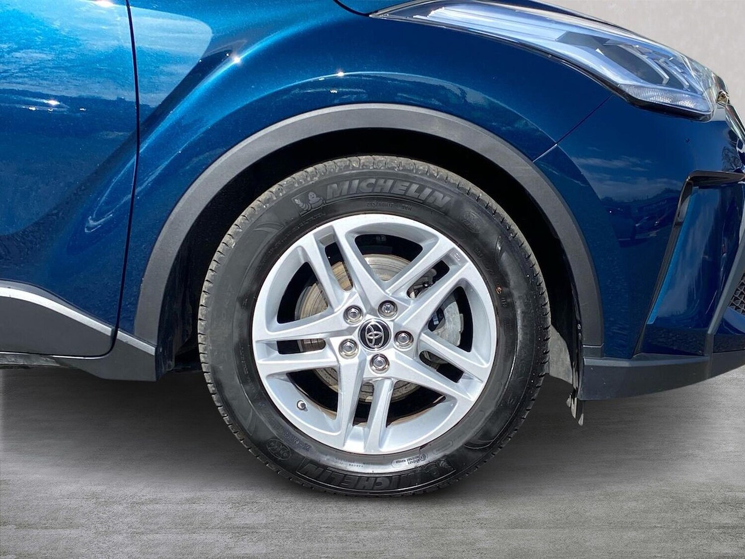 Used Toyota C-HR 2023 for sale - 78192911: Photo 8