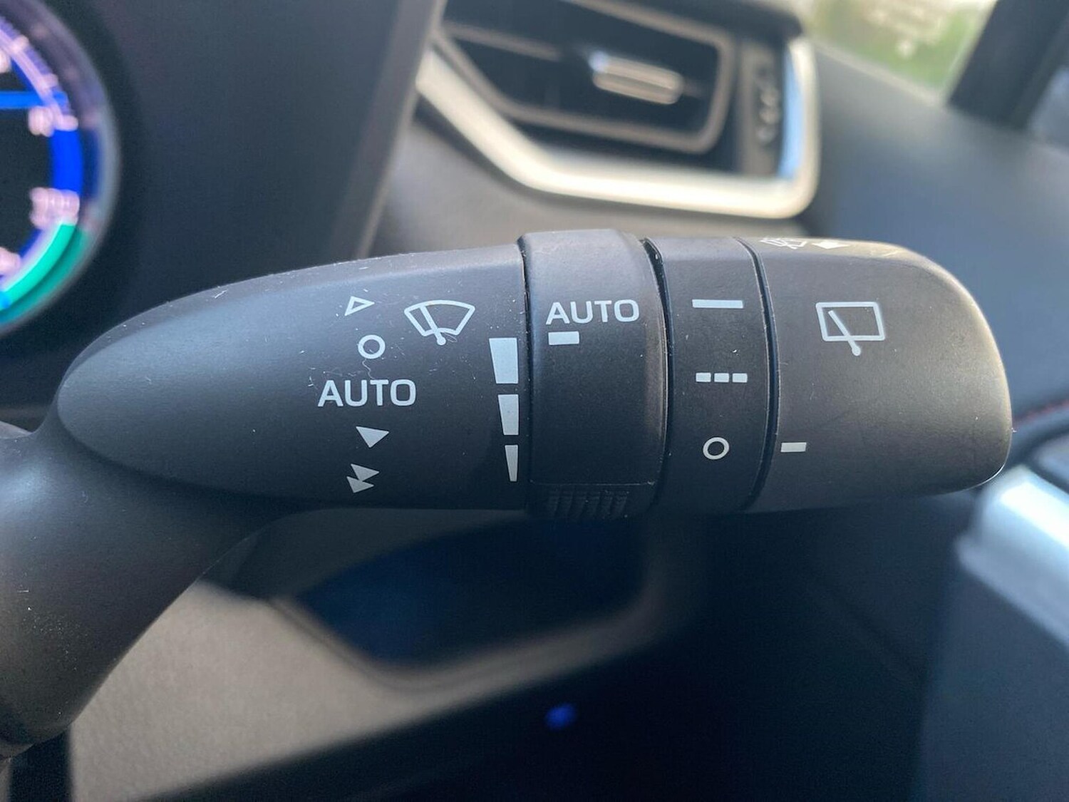 Used Toyota RAV4 2022 for sale - 76682582: Photo 28