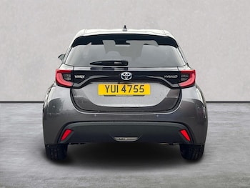 Used Toyota Yaris 2022 for sale - 79392998: Photo
