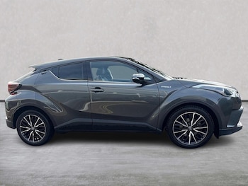 Used Toyota C-HR 2019 for sale - 79531478: Photo