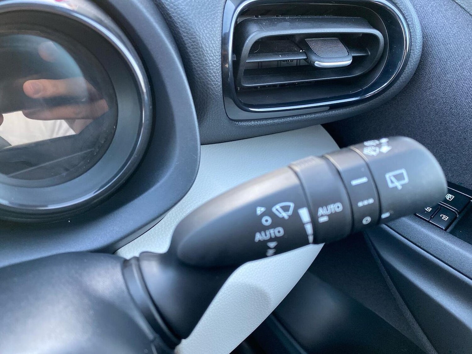 Used Toyota Yaris 2022 for sale - 78192878: Photo 28