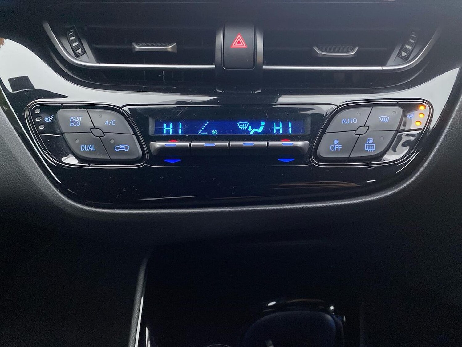 Used Toyota C-HR 2018 for sale - 76681692: Photo 12