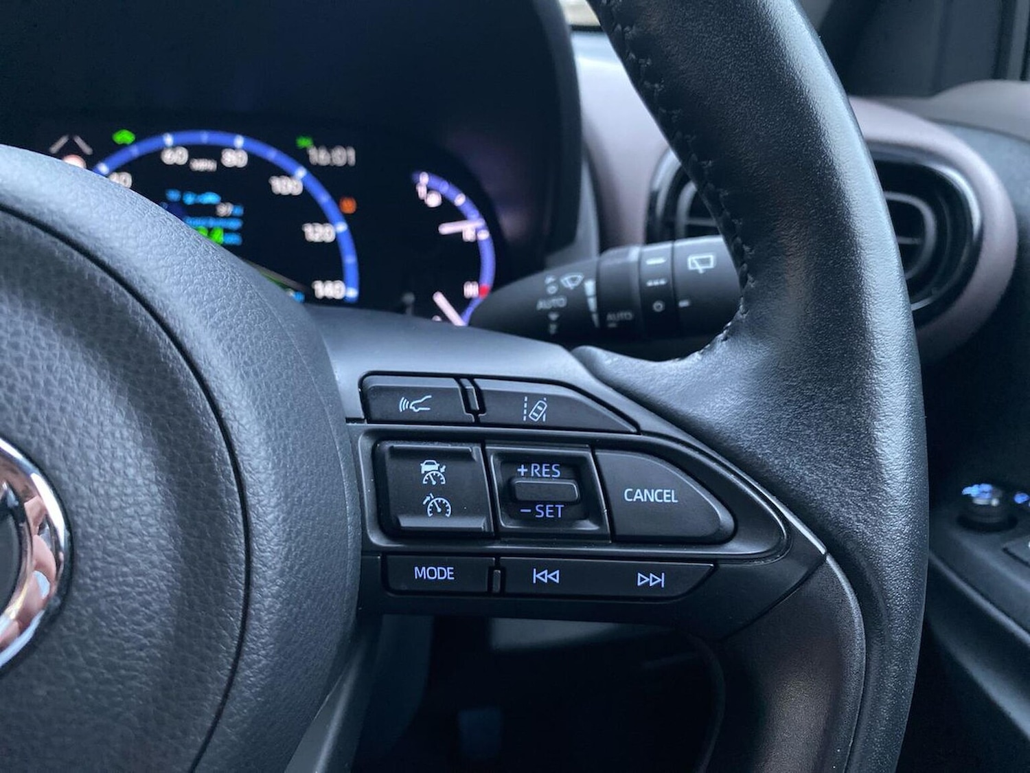 Used Toyota Yaris Cross 2022 for sale - 77603666: Photo 24