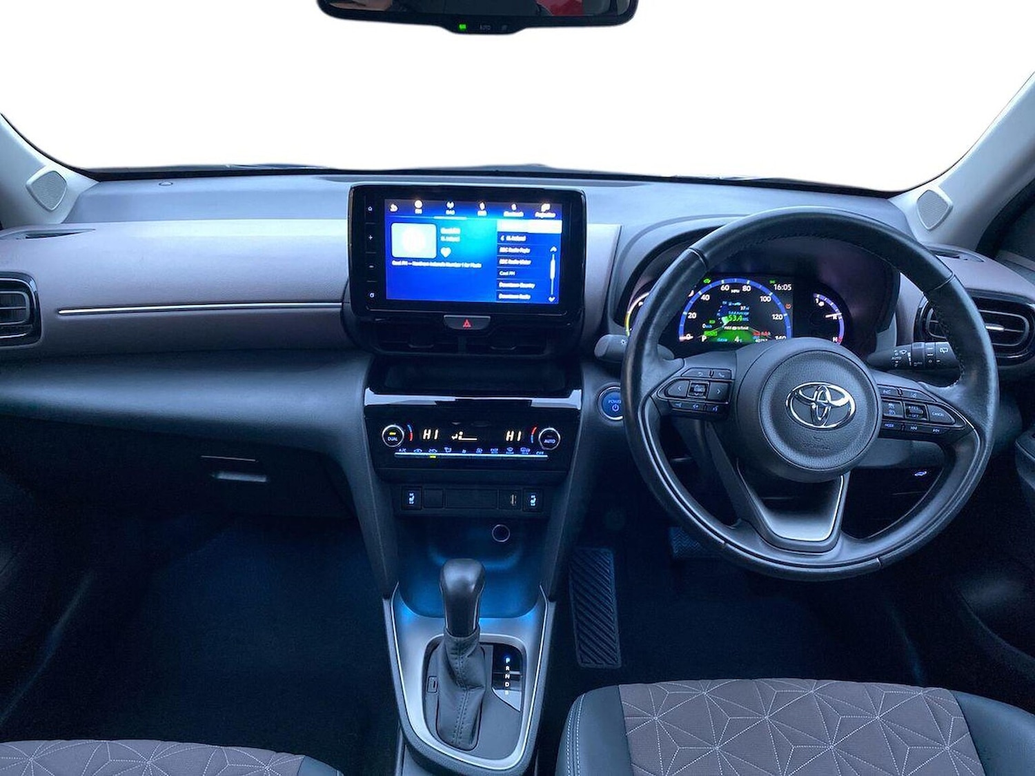 Used Toyota Yaris Cross 2022 for sale - 77603666: Photo 8