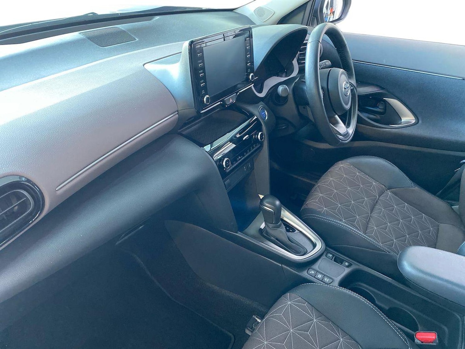 Used Toyota Yaris Cross 2023 for sale - 76045970: Photo 7