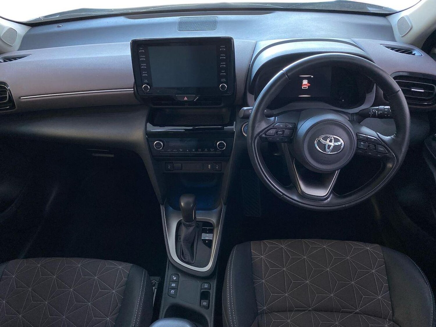 Used Toyota Yaris Cross 2023 for sale - 76045970: Photo 8