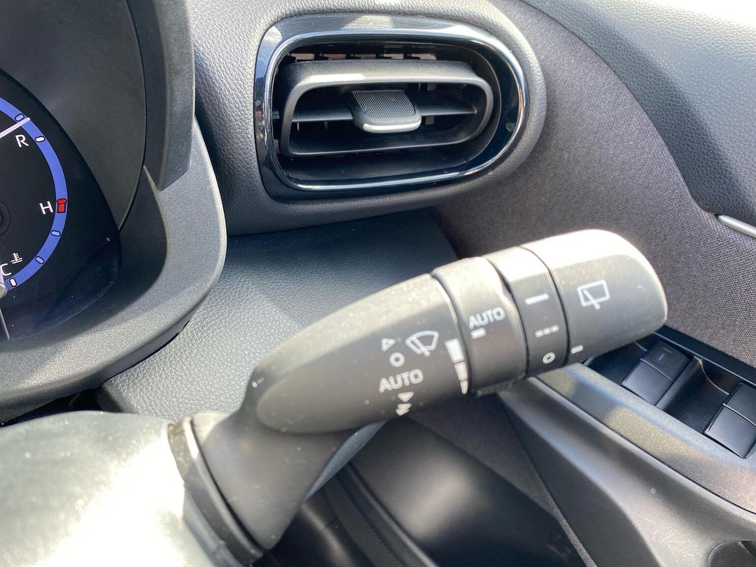 Used Toyota Yaris Cross 2023 for sale - 78192919: Photo 28