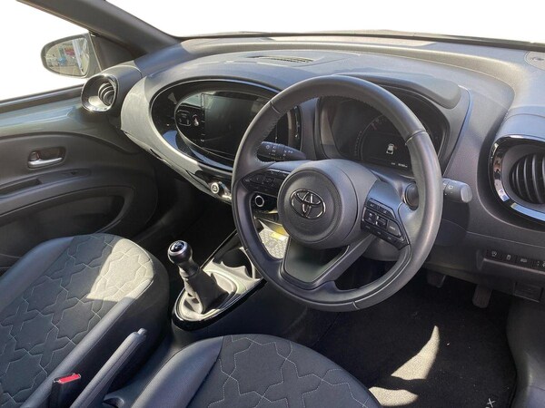 Used Toyota Aygo X 2023 for sale - 75712960: Photo 15