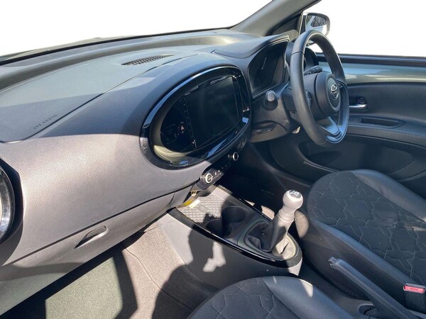 Used Toyota Aygo X 2023 for sale - 75712960: Photo 7