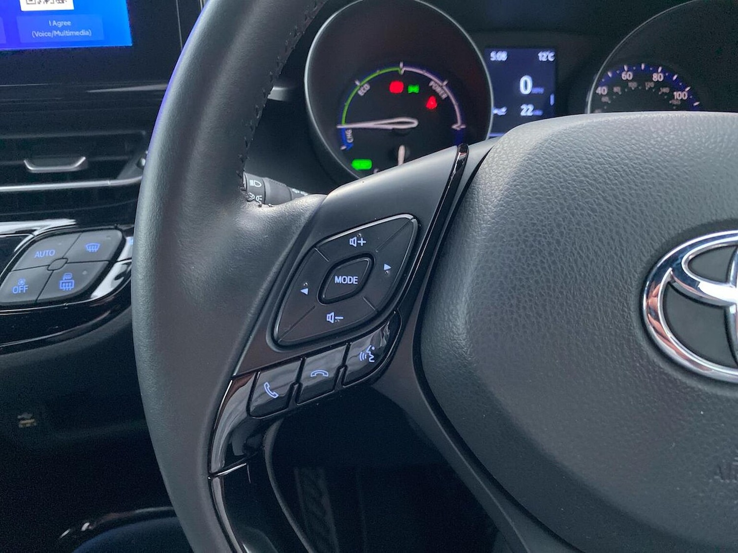 Used Toyota C-HR 2023 for sale - 77991812: Photo 25