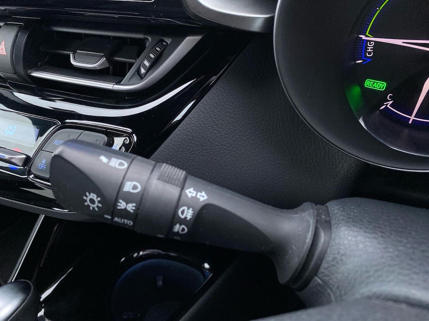 Used Toyota C-HR 2023 for sale - 77991812: Photo 27