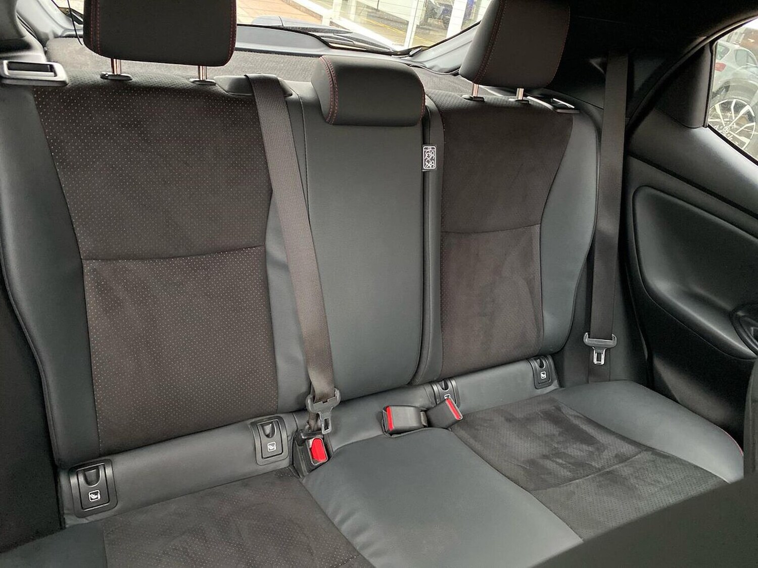 Used Toyota Yaris 2024 for sale - 78193057: Photo 18