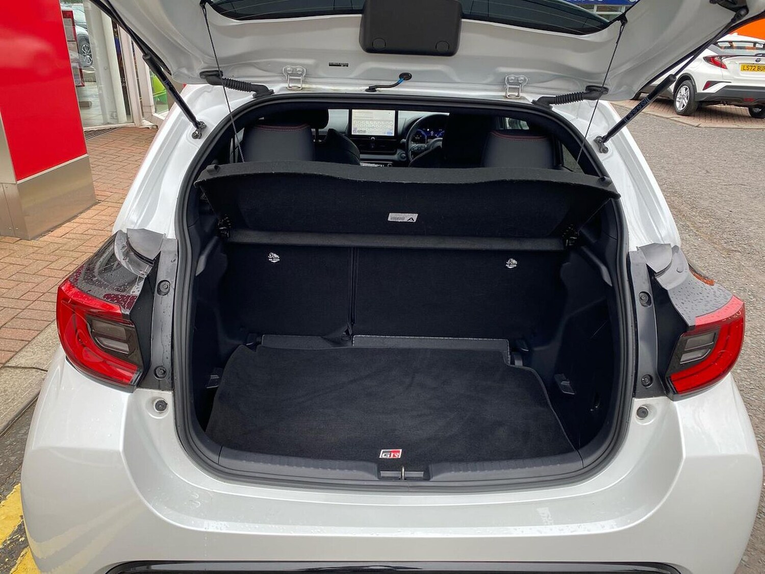 Used Toyota Yaris 2024 for sale - 78193057: Photo 19