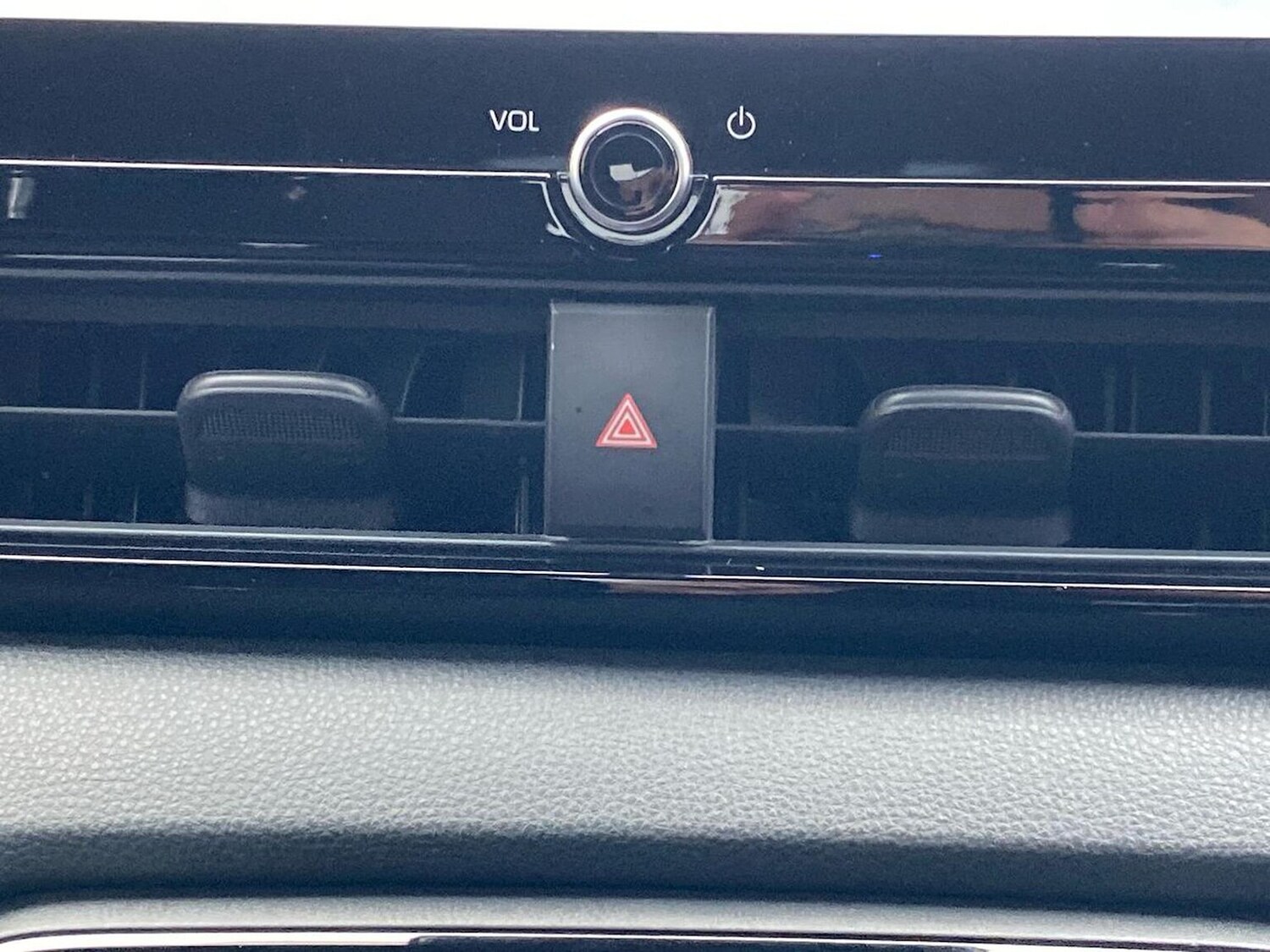 Used Toyota Yaris 2024 for sale - 78193057: Photo 24