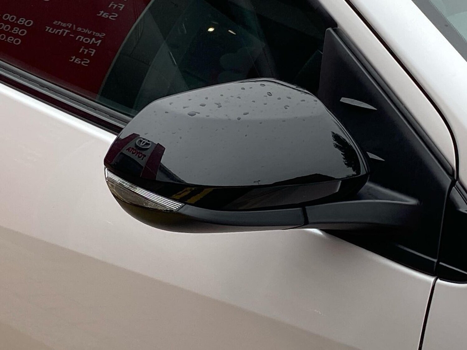 Used Toyota Yaris 2024 for sale - 78193057: Photo 32