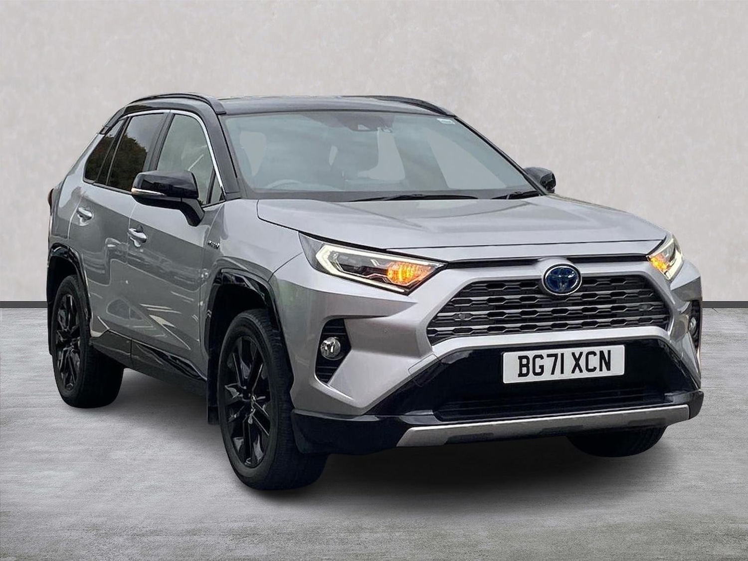 Used Toyota RAV4 2021 for sale - 76236951: Photo 1