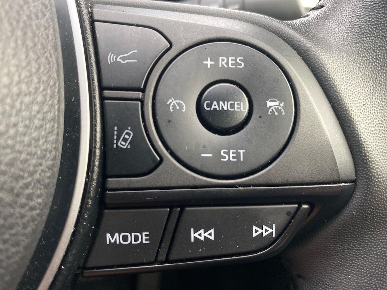 Used Toyota RAV4 2021 for sale - 76236951: Photo 25