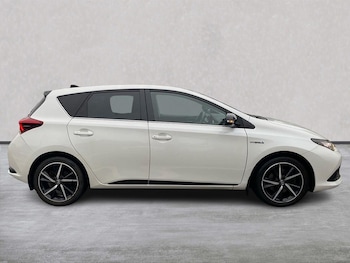 Used Toyota Auris 2017 for sale - 76305413: Photo