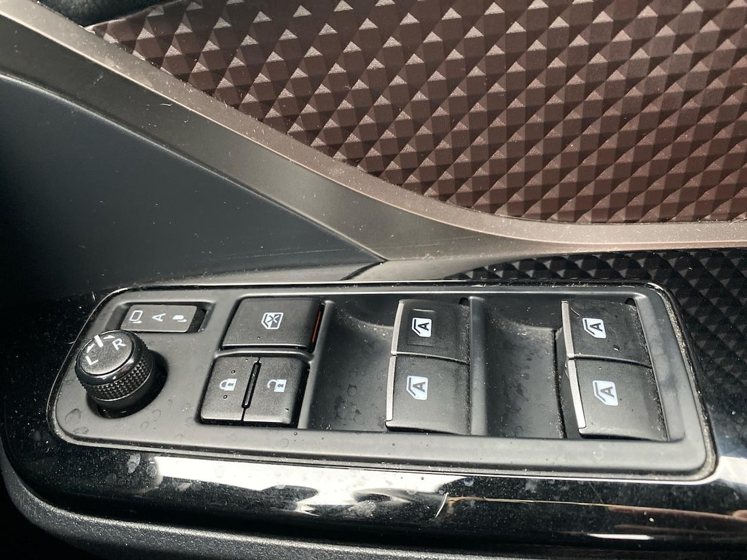 Used Toyota C-HR 2018 for sale - 76554259: Photo 21