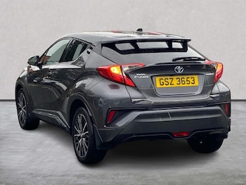 Used Toyota C-HR 2018 for sale - 76554259: Photo