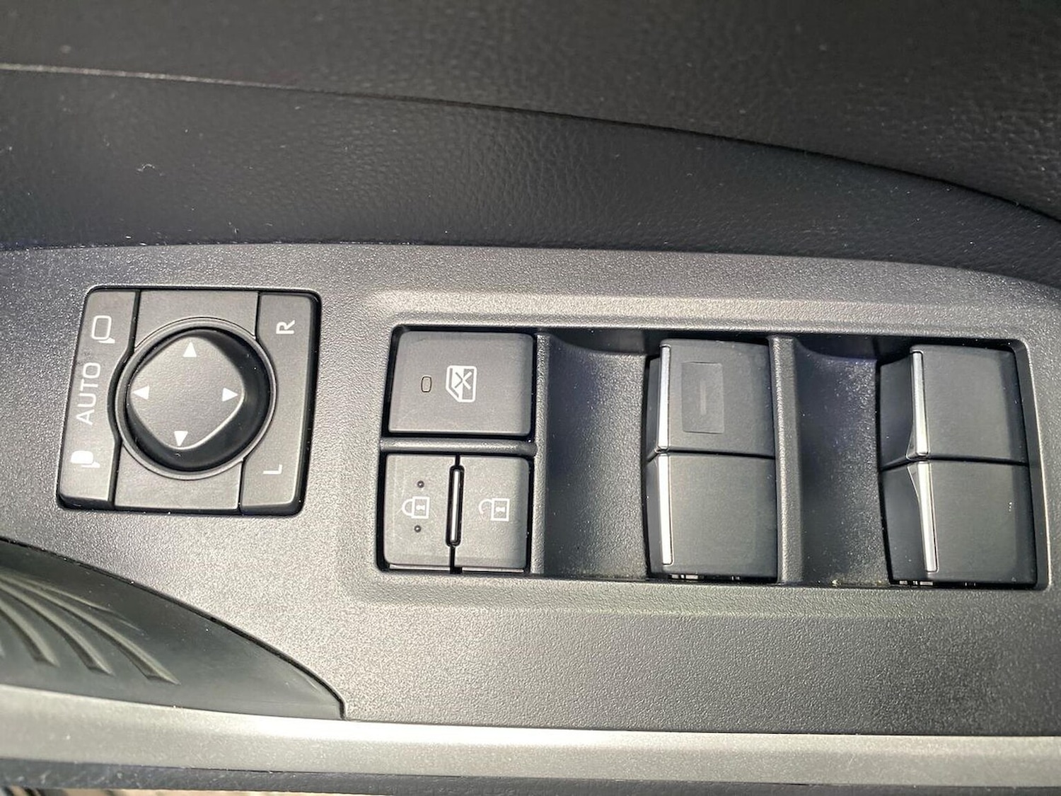 Used Toyota RAV4 2019 for sale - 78192907: Photo 23