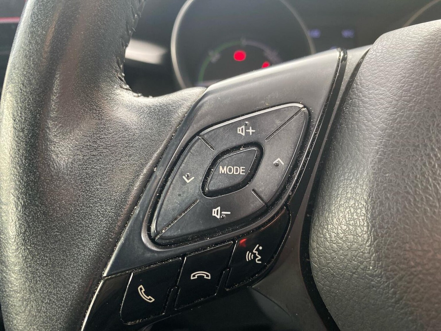 Used Toyota C-HR 2021 for sale - 76541854: Photo 26