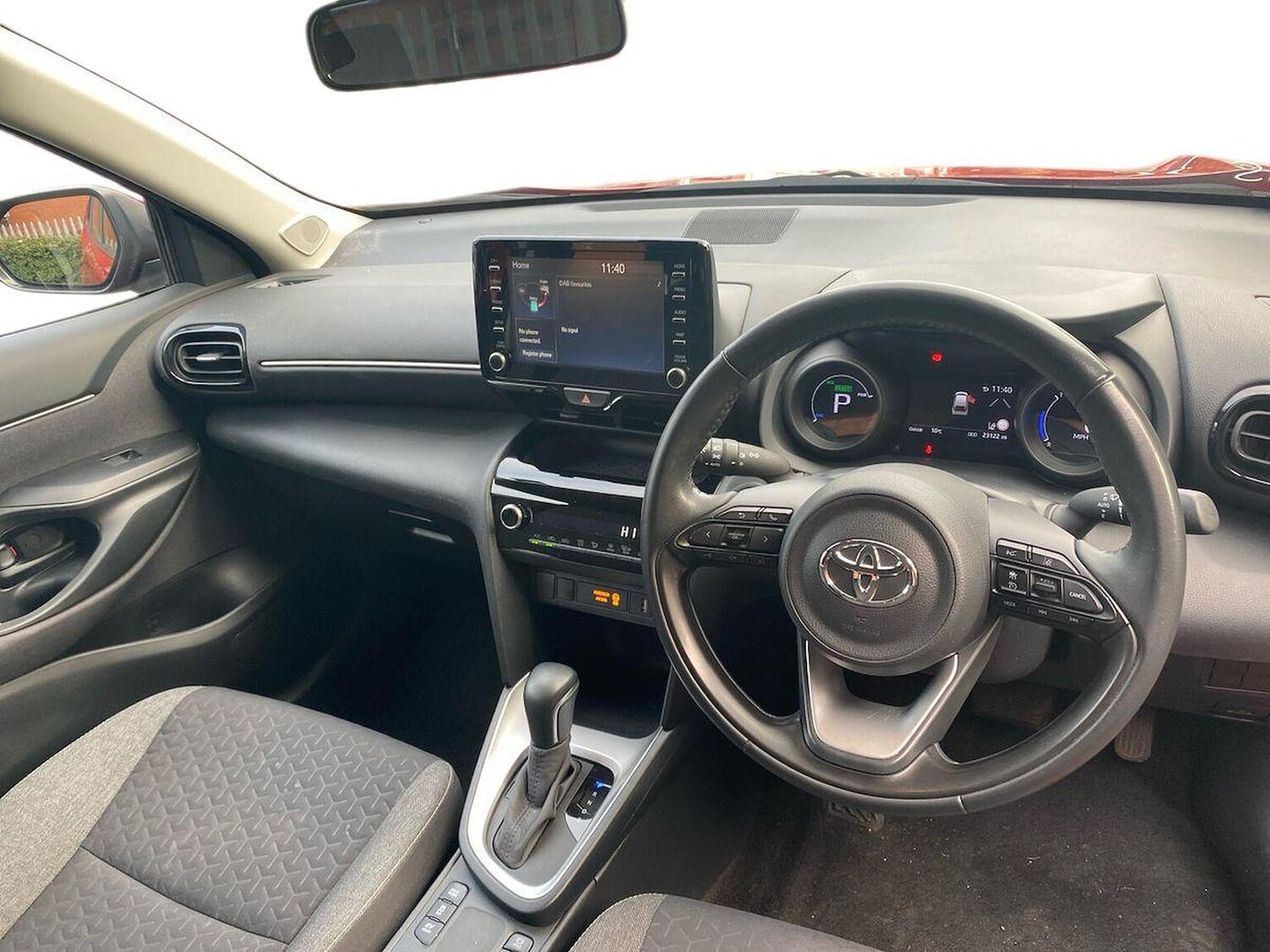 Used Toyota Yaris Cross 2022 for sale - 76541845: Photo 8