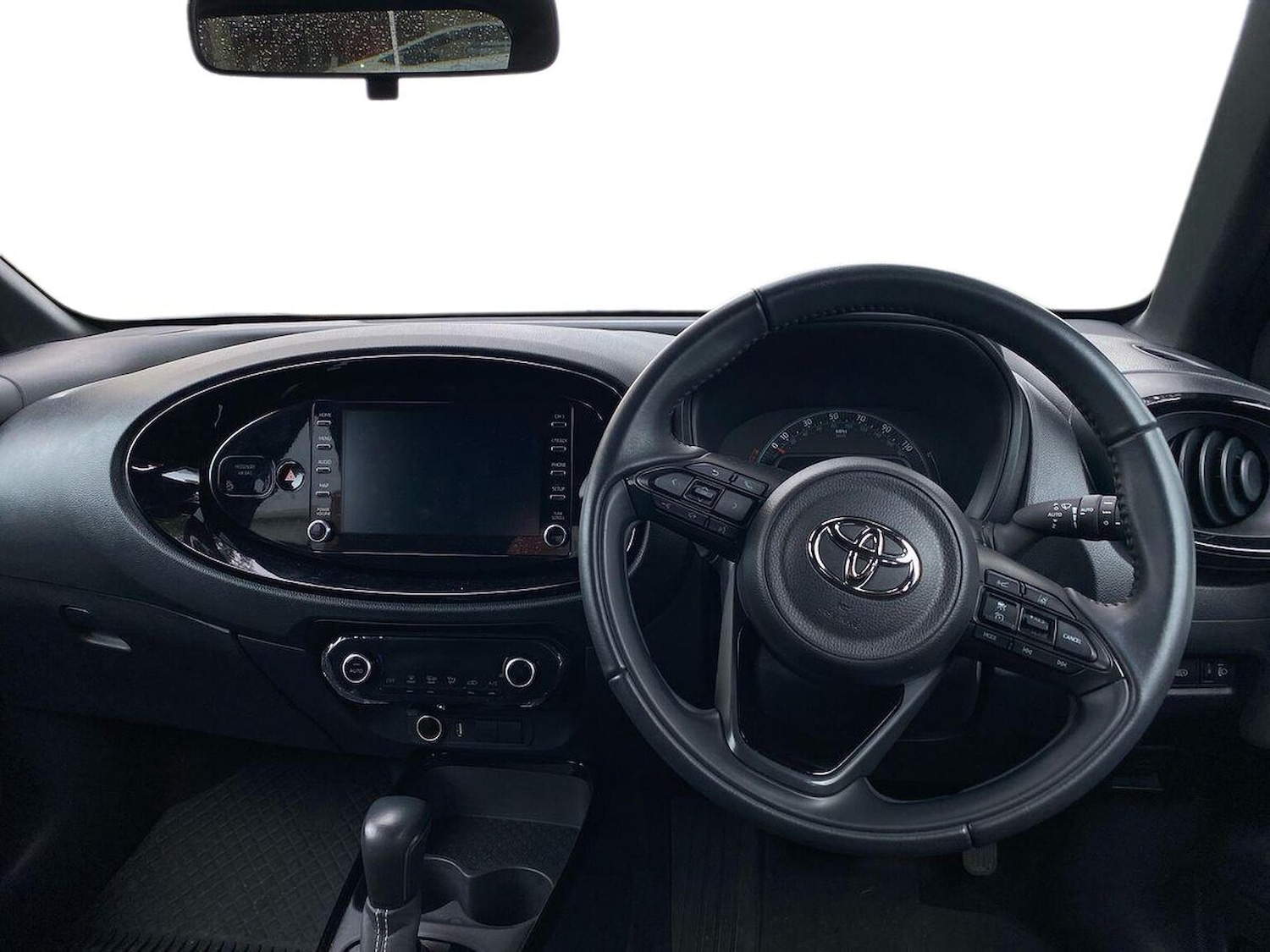 Used Toyota Aygo X 2023 for sale - 76464714: Photo 8