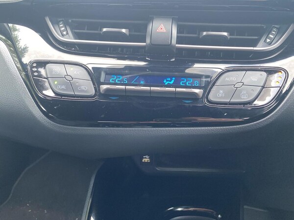 Used Toyota C-HR 2023 for sale - 76236948: Photo 12
