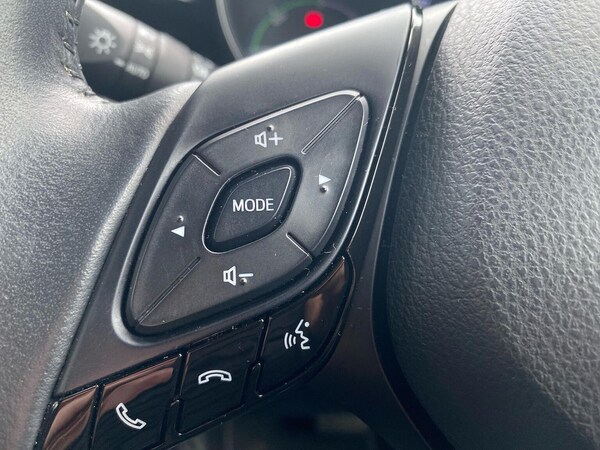 Used Toyota C-HR 2023 for sale - 76236948: Photo 25
