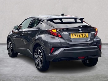Used Toyota C-HR 2023 for sale - 76236948: Photo 2
