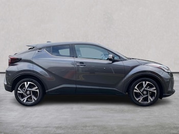 Used Toyota C-HR 2023 for sale - 76236948: Photo 3