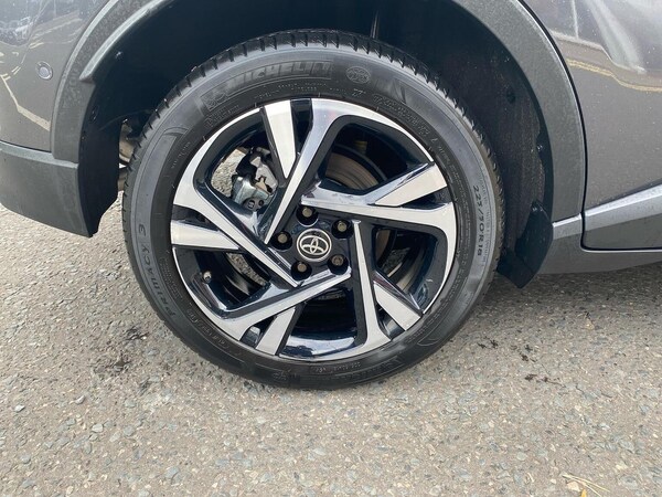 Used Toyota C-HR 2023 for sale - 76236948: Photo 6