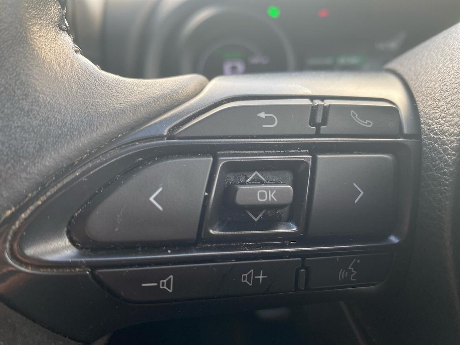 Used Toyota Yaris 2020 for sale - 76497255: Photo 25