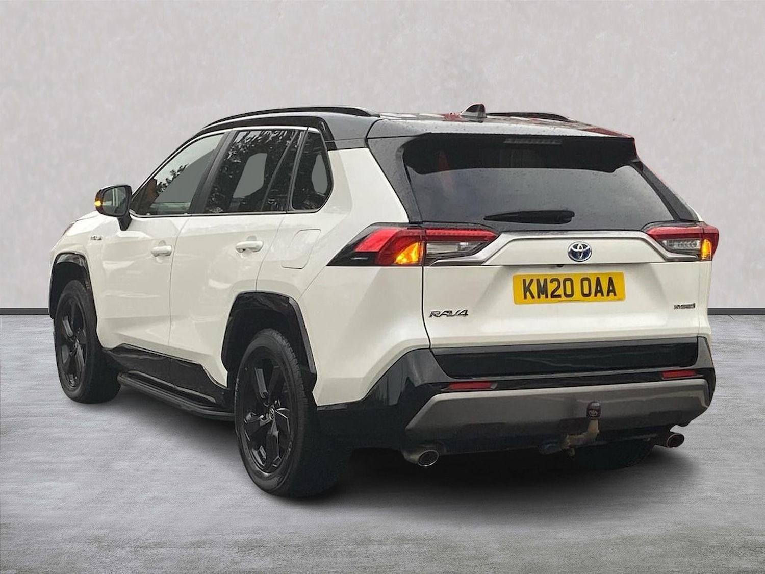 Used Toyota RAV4 2020 for sale - 76877981: Photo 2