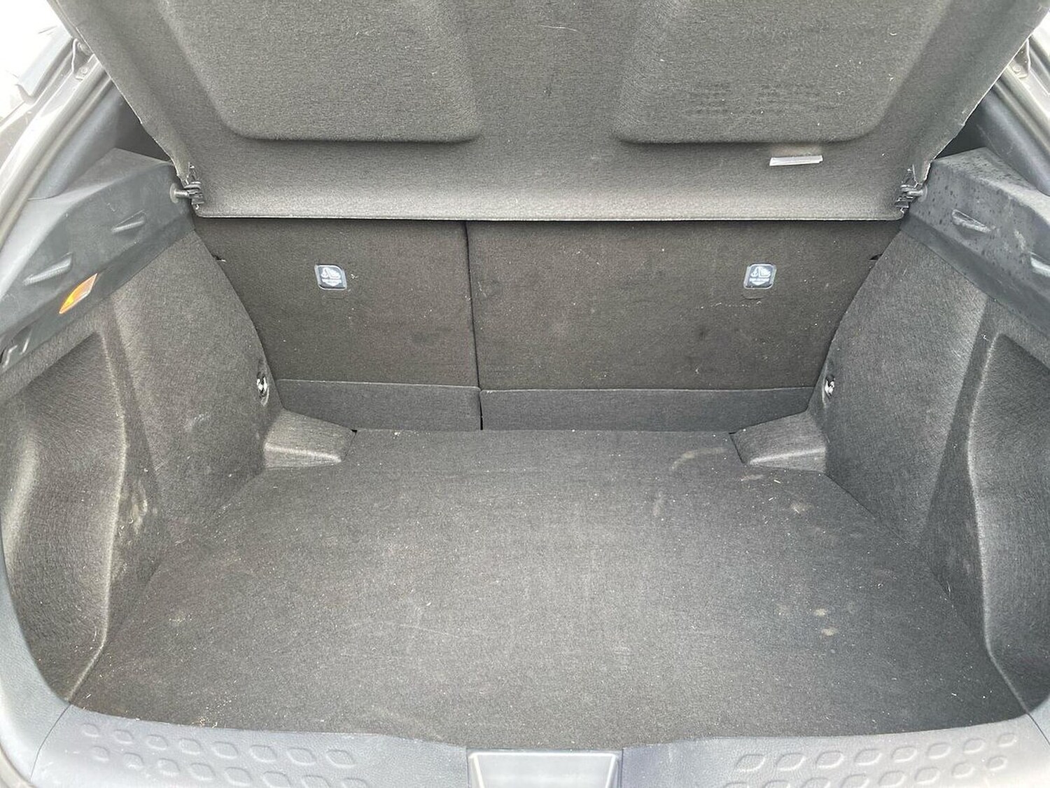 Used Toyota C-HR 2023 for sale - 76324533: Photo 17