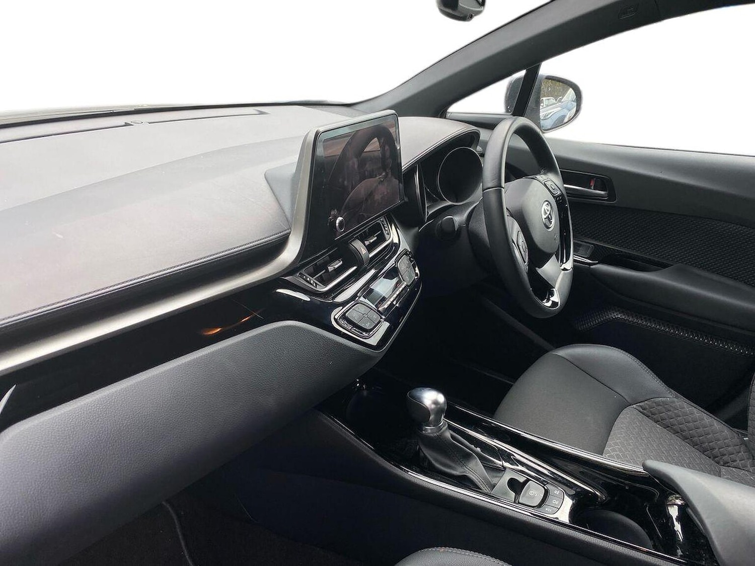 Used Toyota C-HR 2023 for sale - 76324533: Photo 7