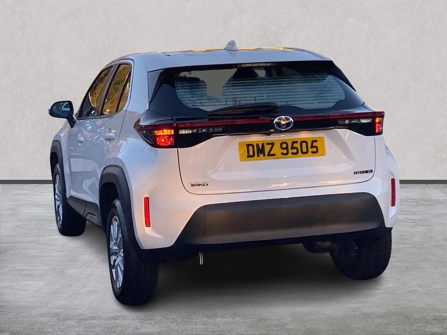 Used Toyota Yaris Cross 2024 for sale - 76751930: Photo 2