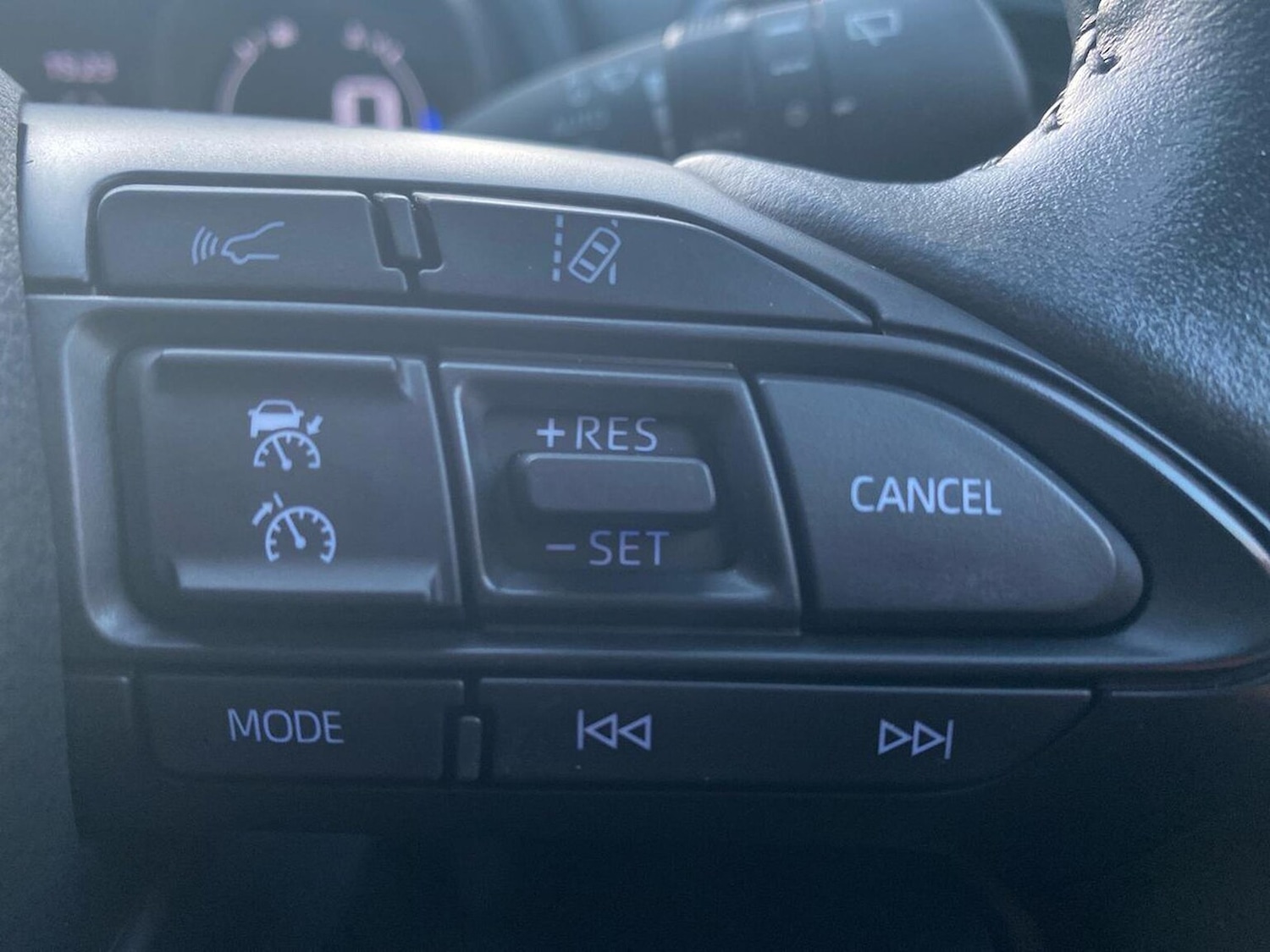 Used Toyota Yaris Cross 2024 for sale - 76751930: Photo 25