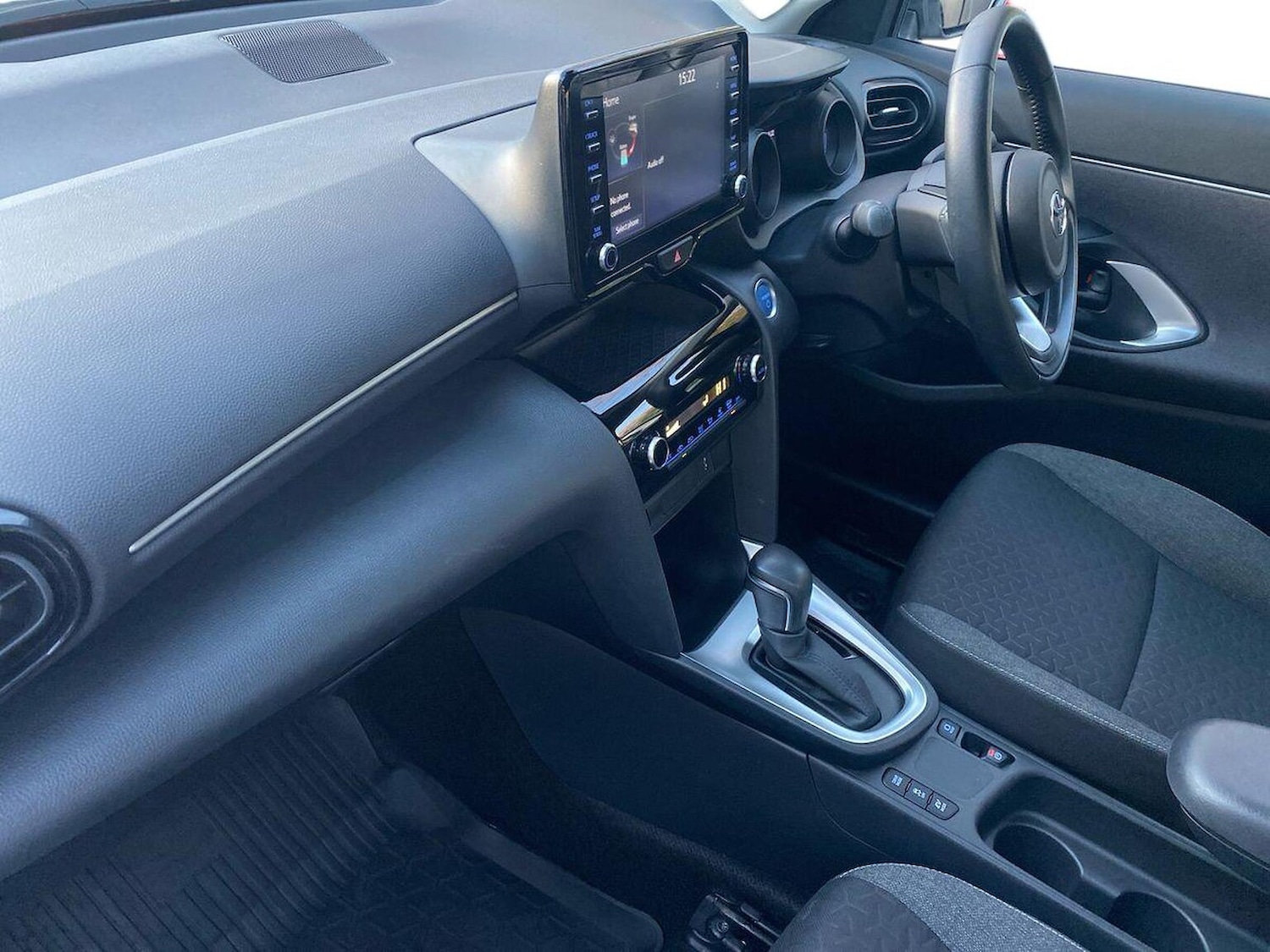 Used Toyota Yaris Cross 2024 for sale - 76751930: Photo 7